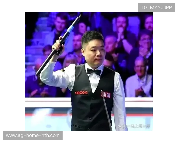 丁俊晖精准长台连下高分,手感滚烫 丁俊晖精准长台连下高分,手感滚烫